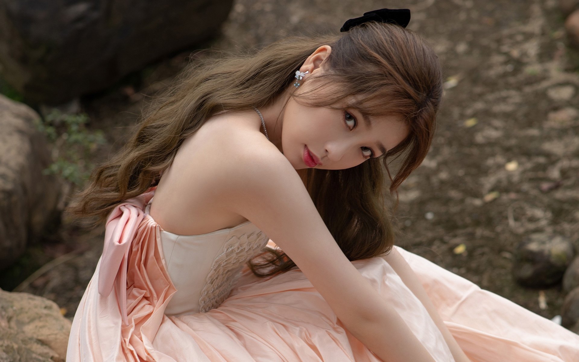 AYX GAMING-远射“绝招”：欧冠赛场最惊艳的长距离射门，欧洲杯超远射门