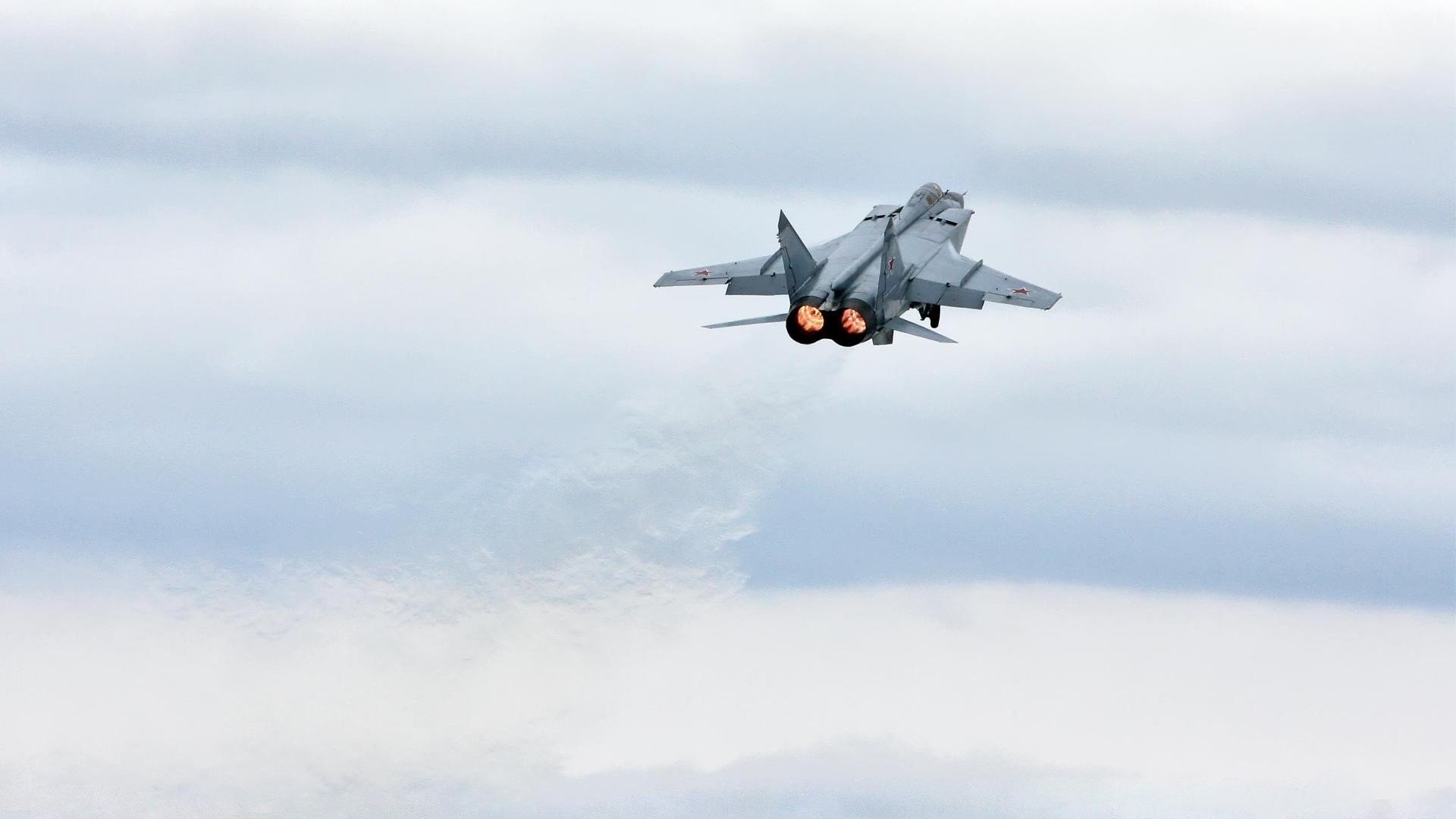 球员退役是否应获得联盟荣誉仪式,球员退役了还能进国家队吗